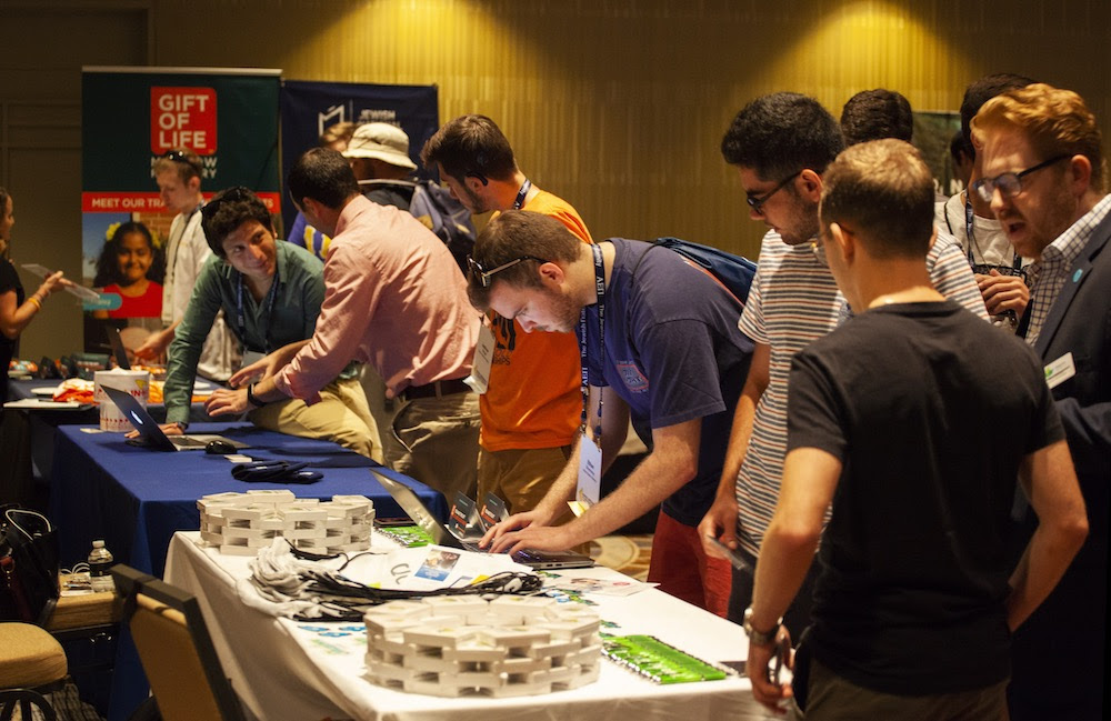 Undergraduate and alumni brothers meet with AEPi partners and Jewish organizations at Partner Fair. Undergraduate and alumni brothers meet with AEPi partners and Jewish organizations at Partner Fair.